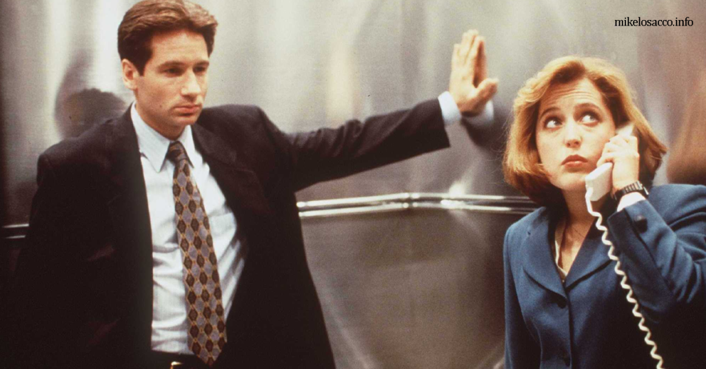 David Duchovny เดวิด ดูคอฟนี เป็นนักแสดงฮอลลีวูดที่โด่งดังไปทั่วโลกจากบทบาทเจ้าหน้าที่ FBI Fox Mulder ในซีรีส์ทางทีวีเรื่อง "The X-Files"