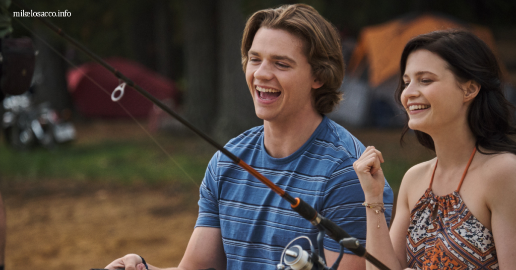 Joel Courtney โจเอล คอร์ทนีย์ เป็นนักแสดงหนุ่มชาวอเมริกันที่โด่งดังจากบทบาทของ Joe Lamb ในภาพยนตร์ไซไฟเรื่อง Super 8