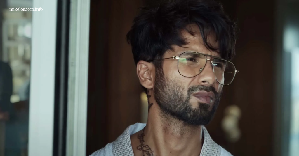 Shahid Kapoor ศาหิท กปูร เป็นนักแสดงชาวอินเดียที่เป็นที่รักของคนรักหนังอินเดียทั่วโลก เพลงและมิวสิควิดีโอของเขาสร้างความประทับใจให้กับทุกคน